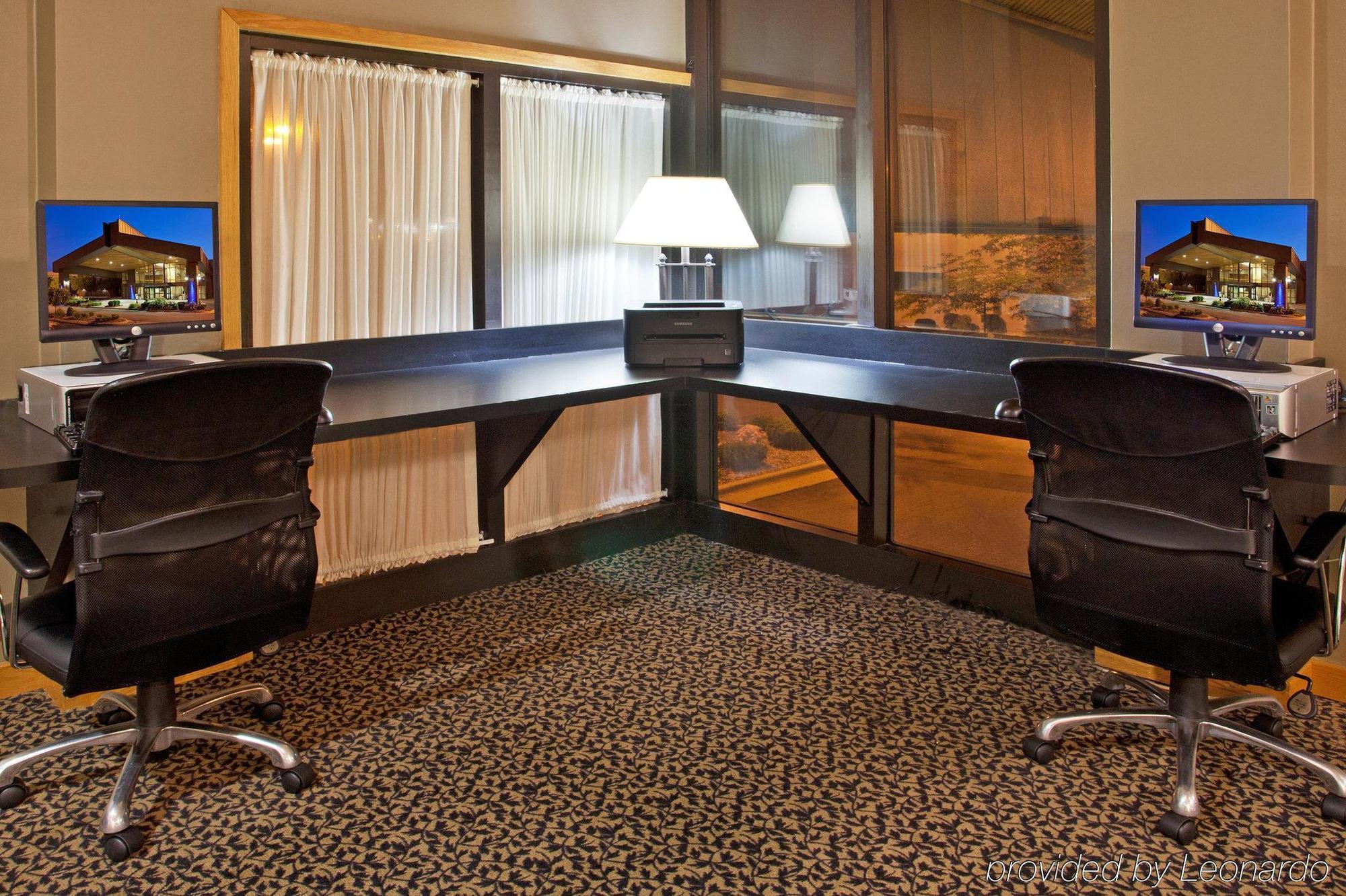 Holiday Inn Express Detroit-Warren/General Motors Technology Center By Ihg Einrichtungen foto